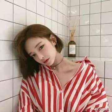 村里来了个直播女神